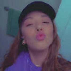 Meet your Posher, Christena